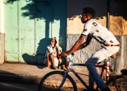 Per le vie di cheren Eritrea.png